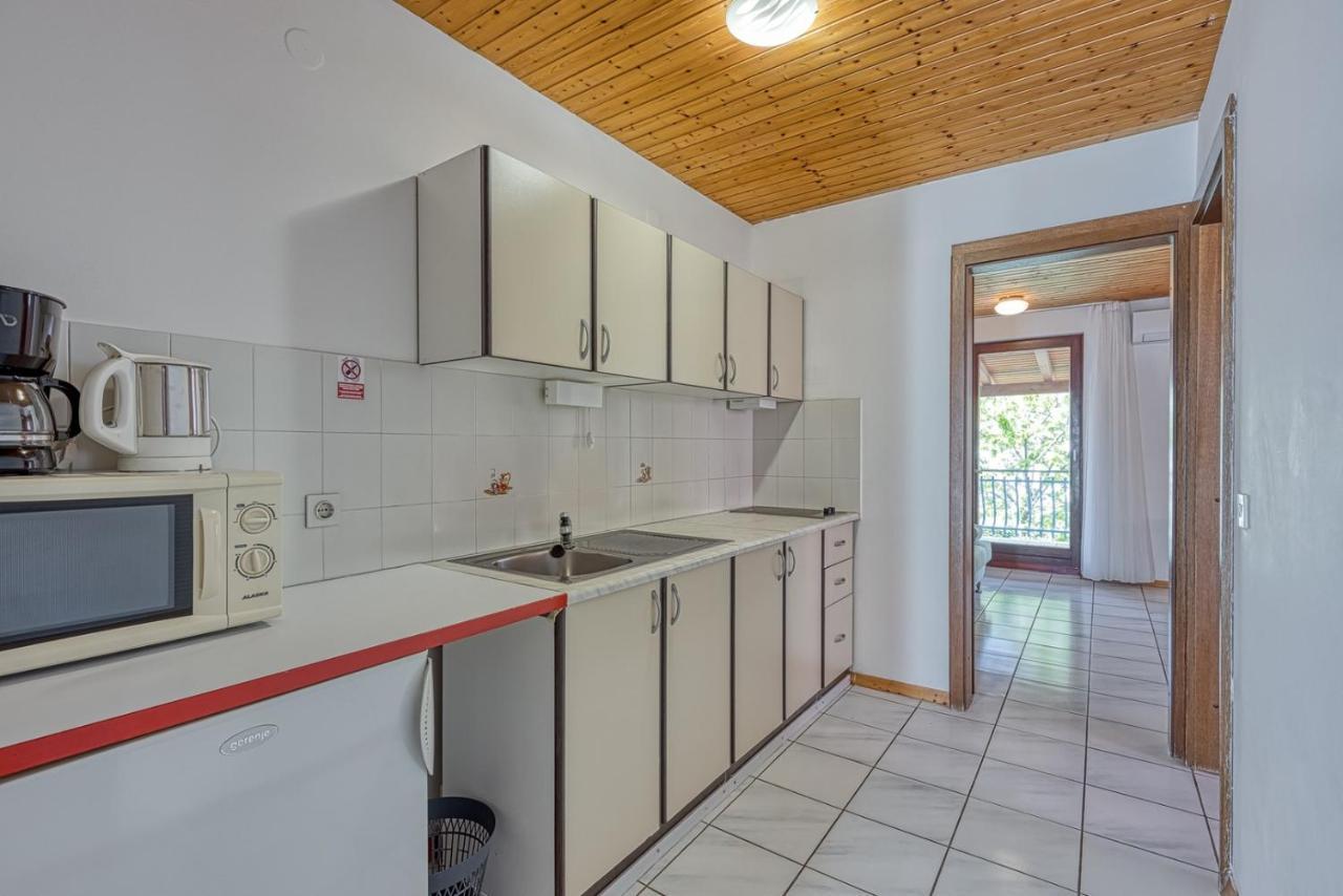 Apartments Kiki Spada โปเรช ภายนอก รูปภาพ