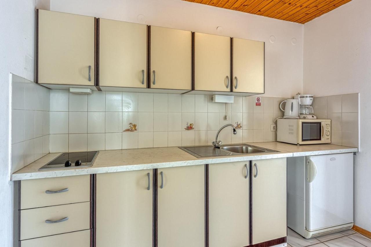 Apartments Kiki Spada โปเรช ภายนอก รูปภาพ